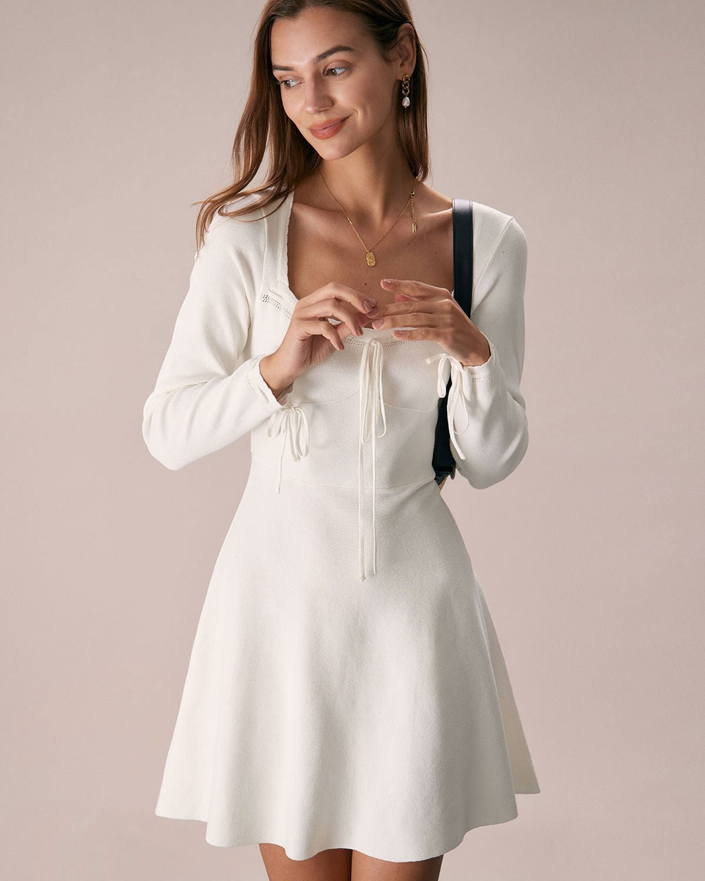 Nerea | Minivestido Blanco de Punto con Escote Cuadrado - Carmen Teruel