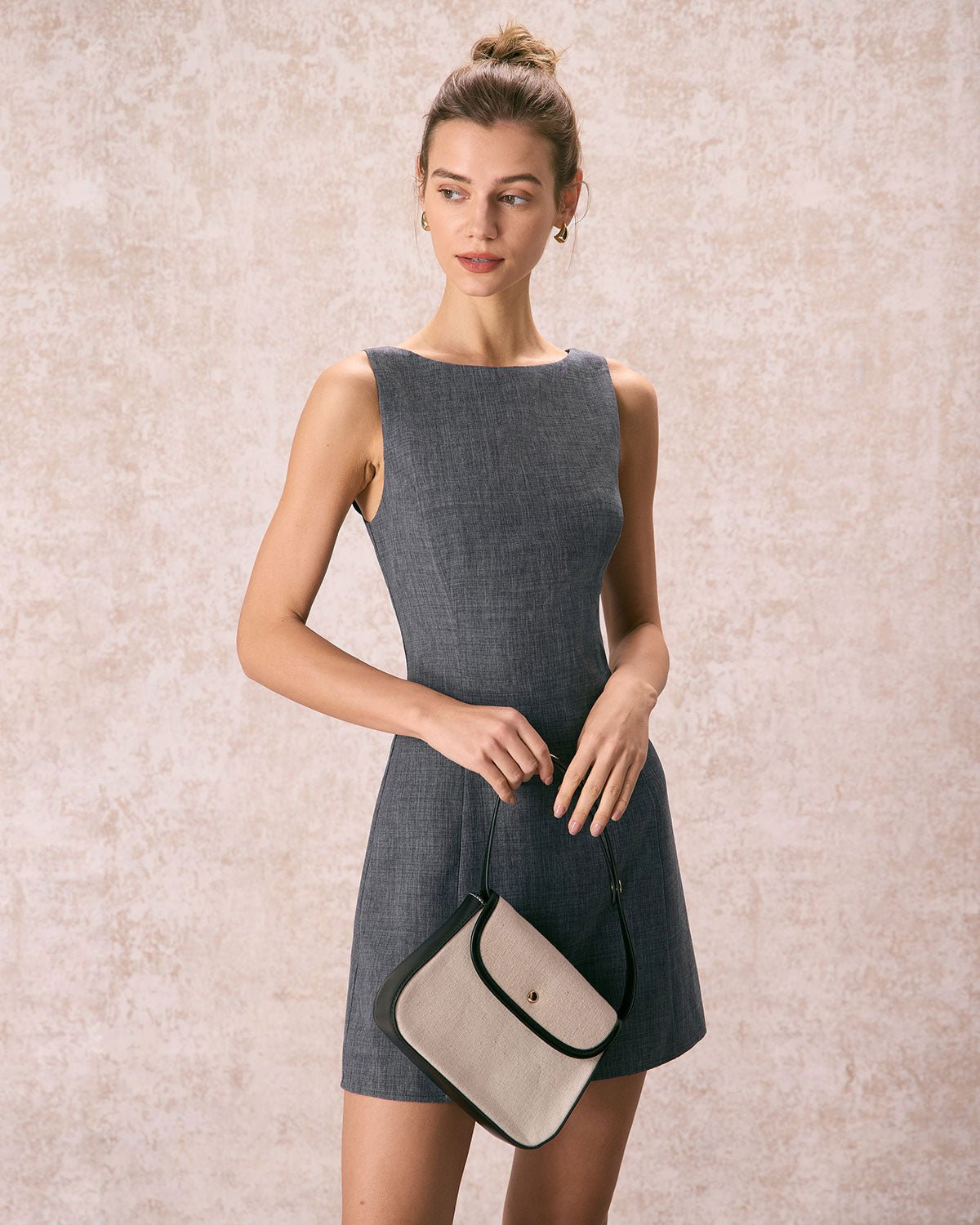 Silvia | Minivestido Gris Sin Mangas con Escote Barco - Carmen Teruel