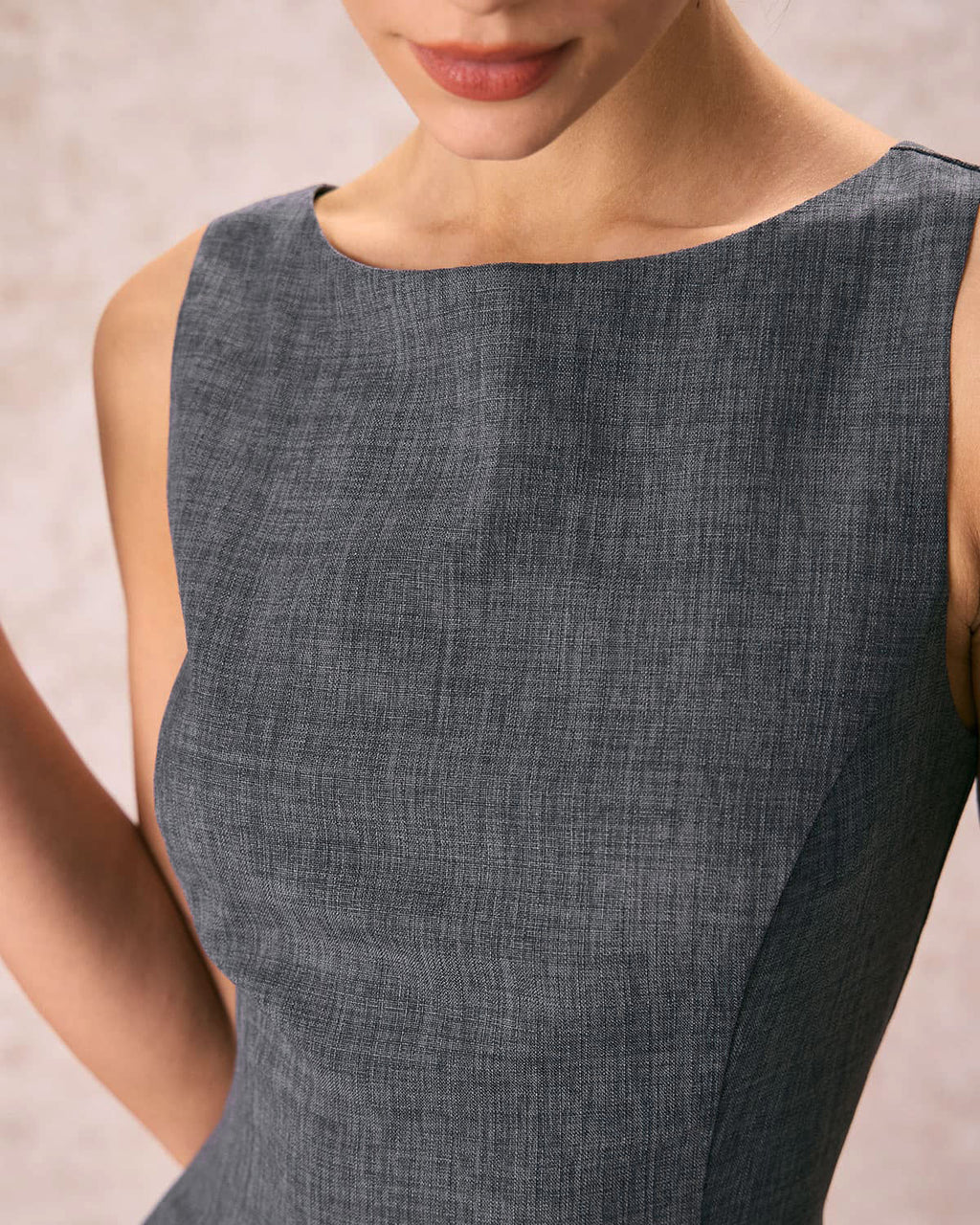 Silvia | Minivestido Gris Sin Mangas con Escote Barco - Carmen Teruel