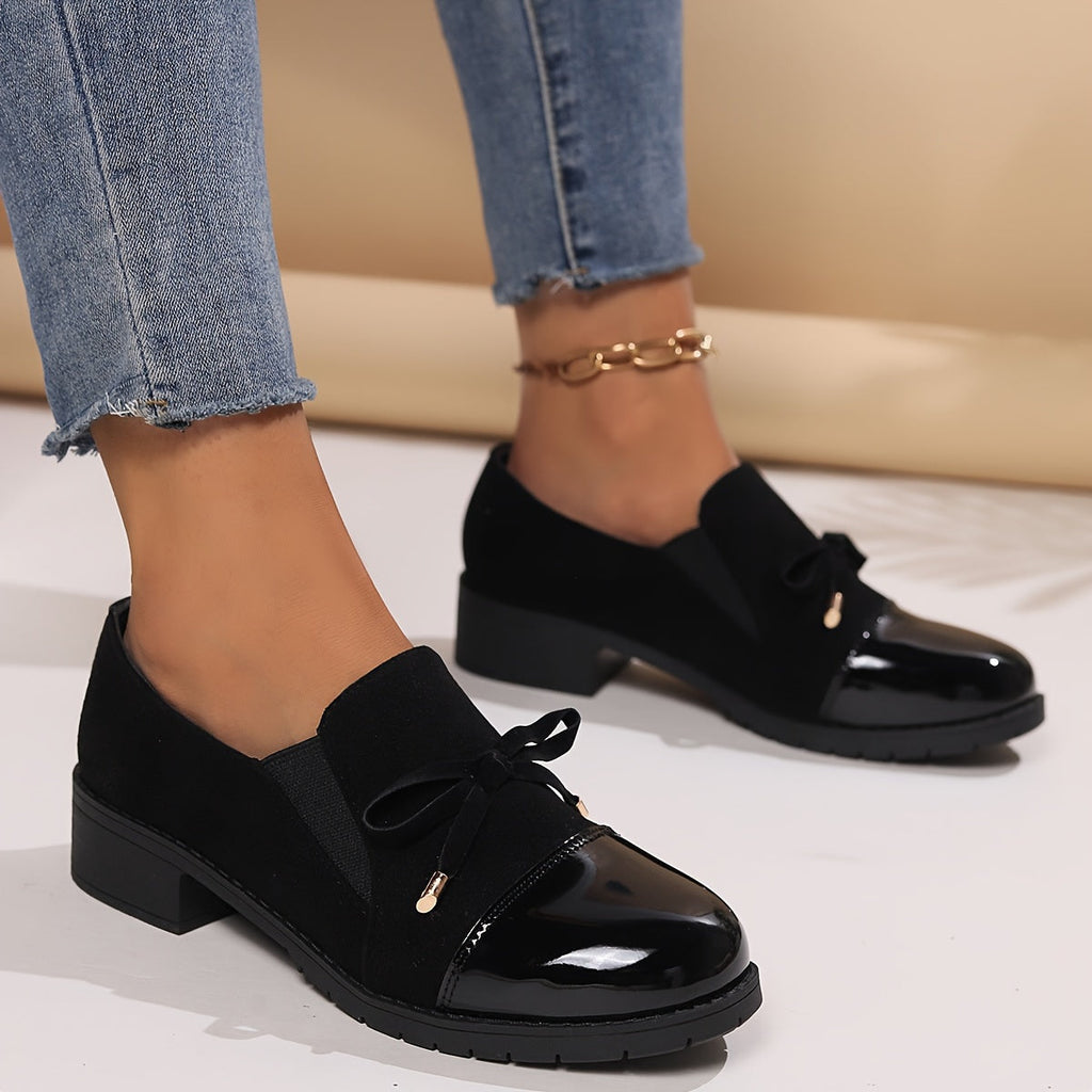 Anamartinezmadrid Graciela | Mocasines de Tacón Bajo con Puntera de Charol y Lazo – photo 8