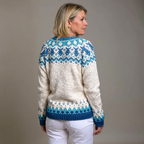 Anamartinezmadrid Rita | Cárdigan de Punto Nórdico con Canesú Jacquard – photo 2
