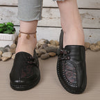 Anamartinezmadrid Josefina | Mocasines Blandos con Medallón Floral y Lazada – photo 8