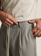 Olivia Sur Marco - Pantalón Elegante con Cordón Ajustable – photo 7