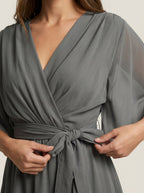 Mónica | Vestido de chiffon con escote en V