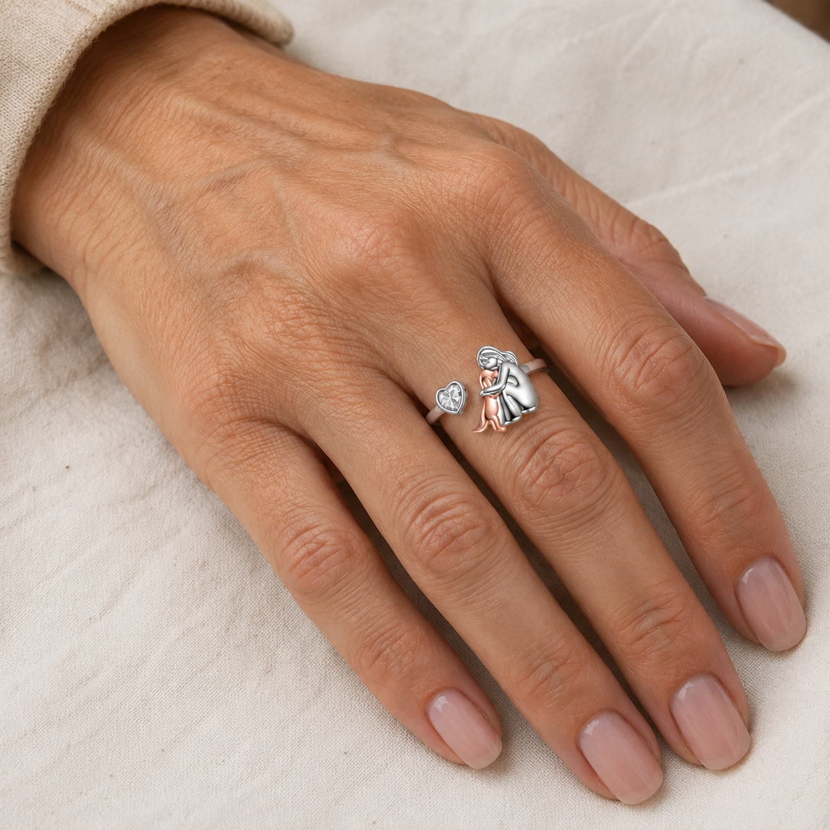 Marina Roca El Abrazo Eterno - Anillo Ajustable Con Grabado – photo 4