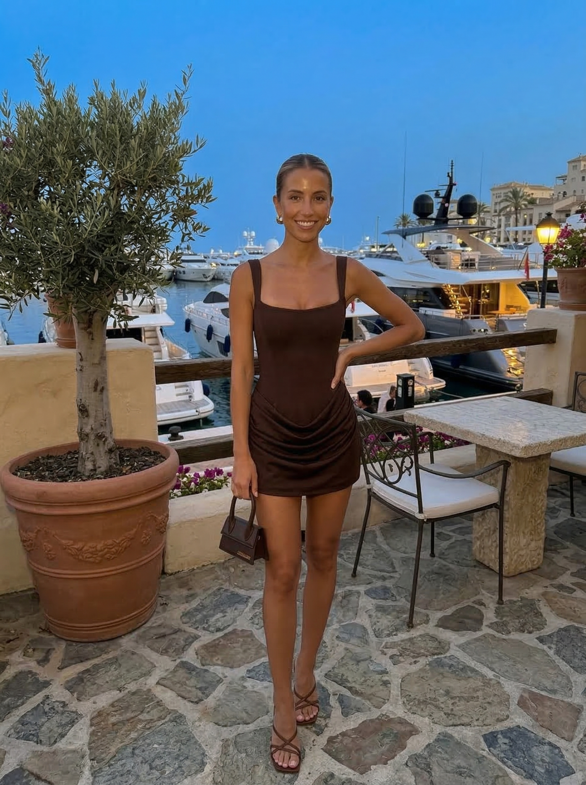 Marina Roca Elvira | Vestido corto con corset – photo 4