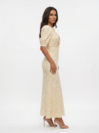 Marina Roca Amaia | Vestido con diseño floral y cuello en V – photo 8