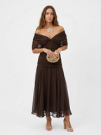 Marina Roca Nora | Vestido largo con cuello en v – Marrón oscuro – photo 8