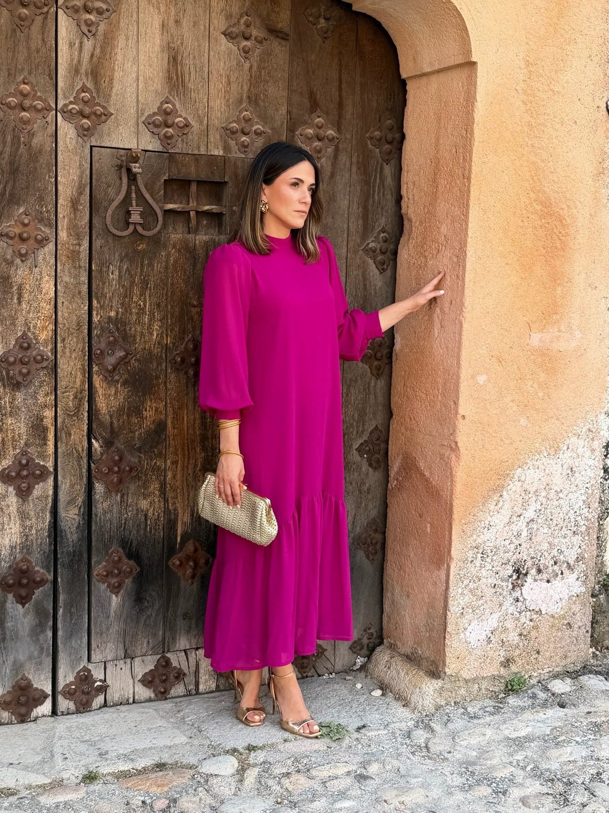 Anamartinezmadrid Andrea | Vestido Largo de Gasa con Volante Asimétrico en Buganvilla – photo 8