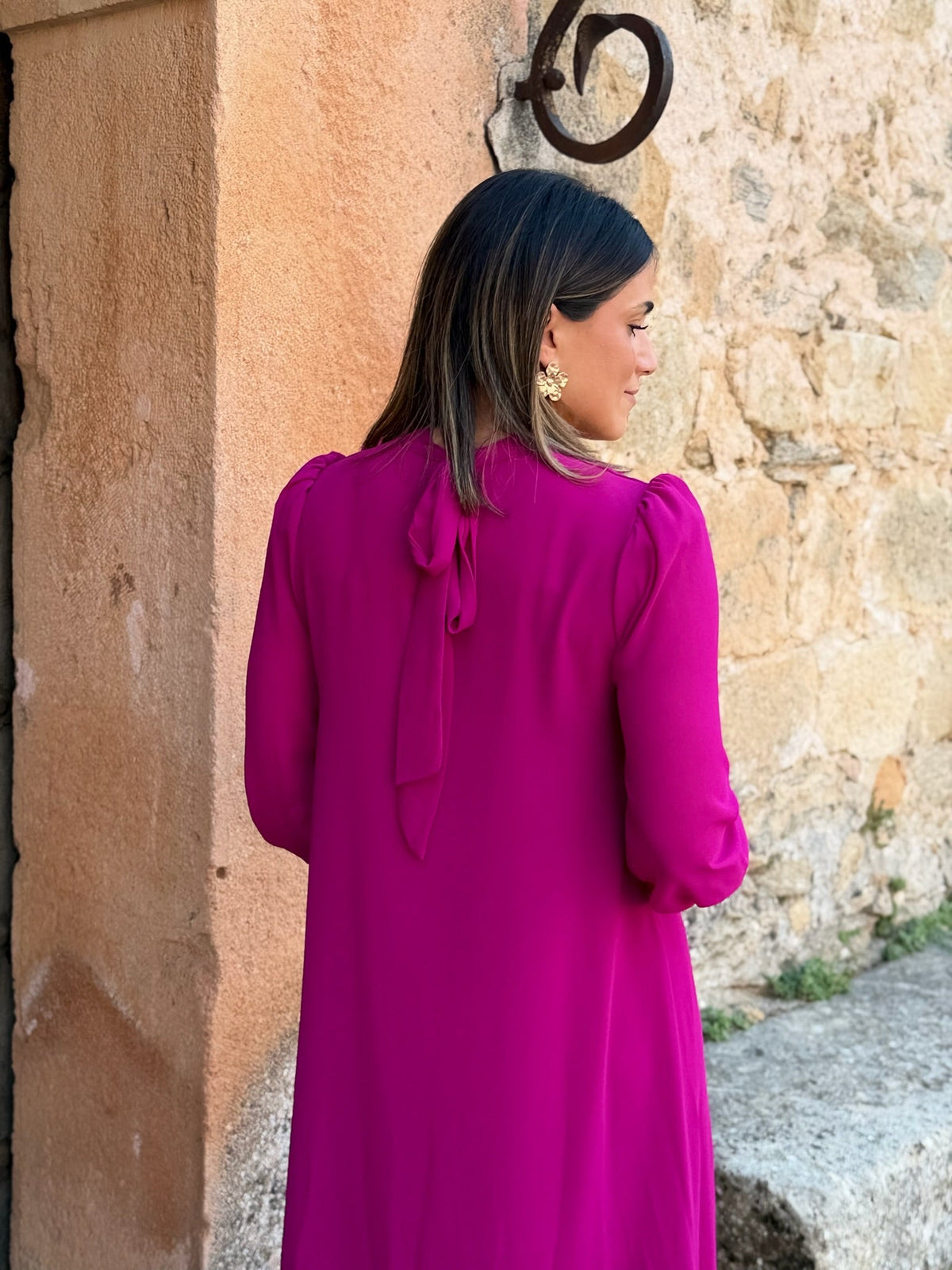 Anamartinezmadrid Andrea | Vestido Largo de Gasa con Volante Asimétrico en Buganvilla – photo 10