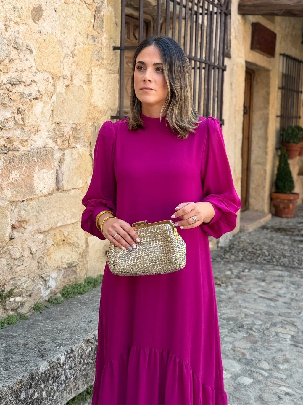 Anamartinezmadrid Andrea | Vestido Largo de Gasa con Volante Asimétrico en Buganvilla – photo 4