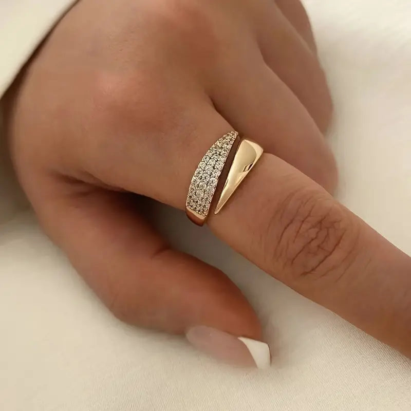 Marina Roca Anillo elegante con piedras preciosas Lucrecia