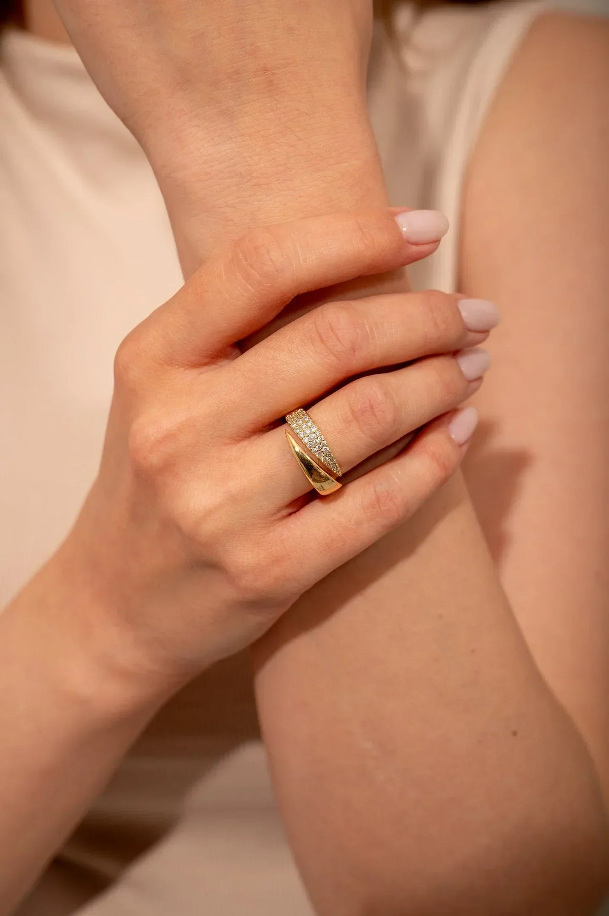 Marina Roca Anillo elegante con piedras preciosas Lucrecia – photo 9