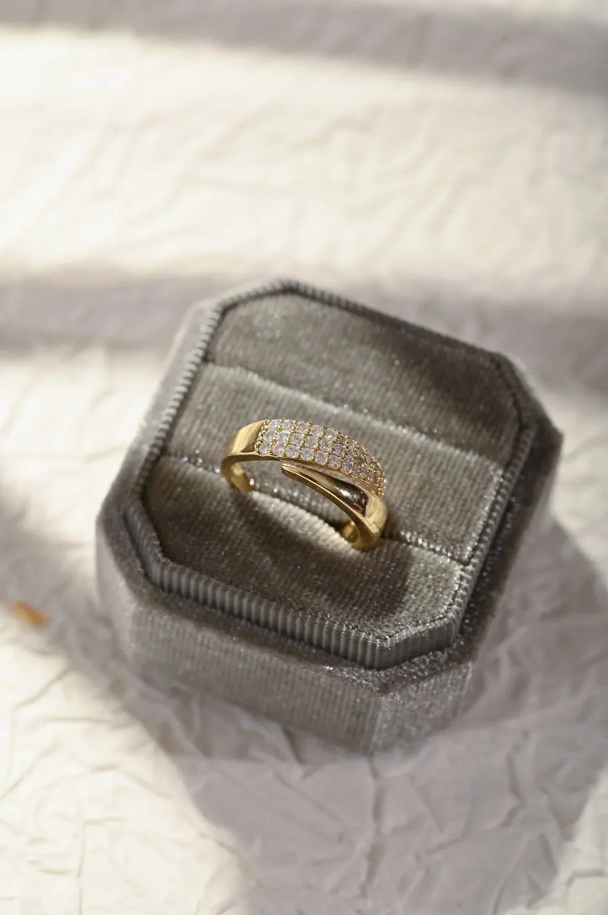 Marina Roca Anillo elegante con piedras preciosas Lucrecia – photo 6