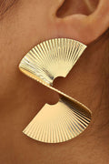 Marina Roca Pendientes de Metal Plisado – Oro – photo 3