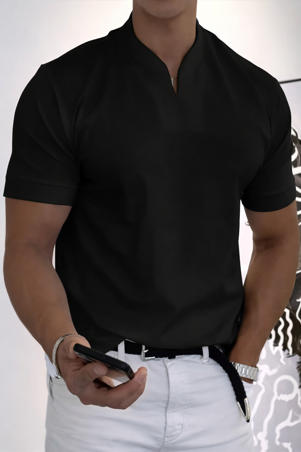 Marina Roca Gonzalo - Camiseta con cuello en V transpirable y corte clásico – Negro – photo 4