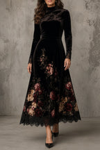 Anamartinezmadrid Luciana | Vestido de Terciopelo con Cuello Alto y Detalles de Encaje – Negro