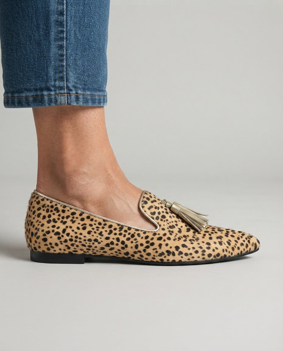 Anamartinezmadrid Vanesa | Mocasines de Punta Fina con Estampado de Guepardo y Borlas Doradas – photo 3
