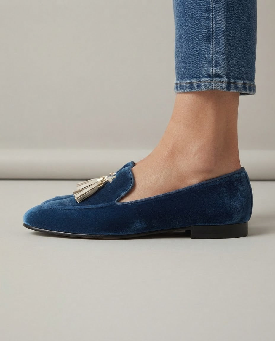 Anamartinezmadrid Arantxa | Mocasines de Terciopelo Azul con Borlas Doradas – photo 4