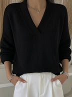 Casa Provincial Violeta - Jersey Holgado con Cuello de Pico – Negro – photo 5