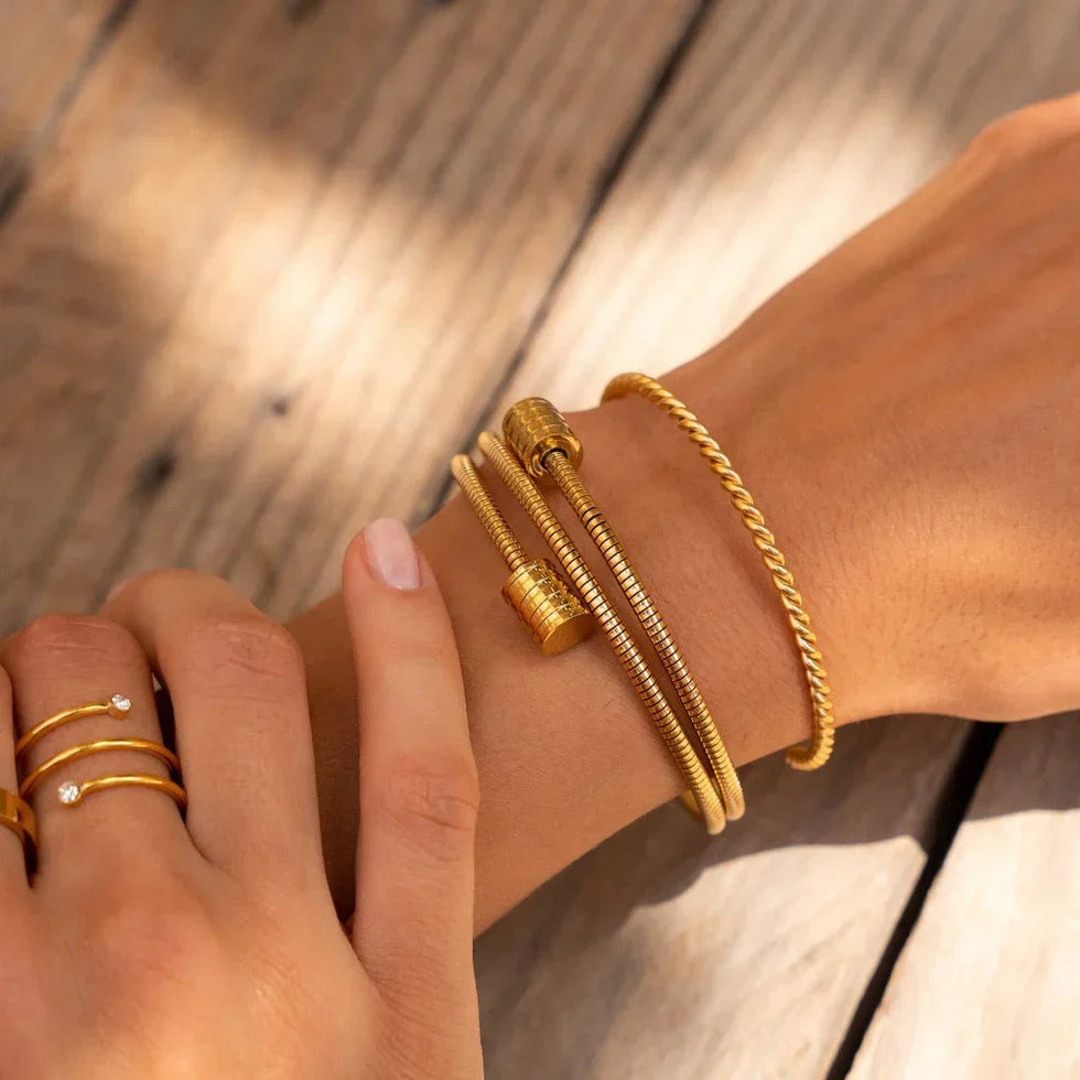 Marina Roca Amanda | Pulsera espiral triple bañada en oro de 18 quilates – photo 6