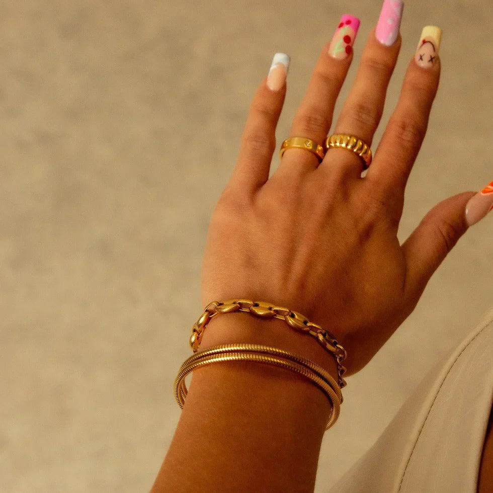 Marina Roca Amanda | Pulsera espiral triple bañada en oro de 18 quilates – photo 3