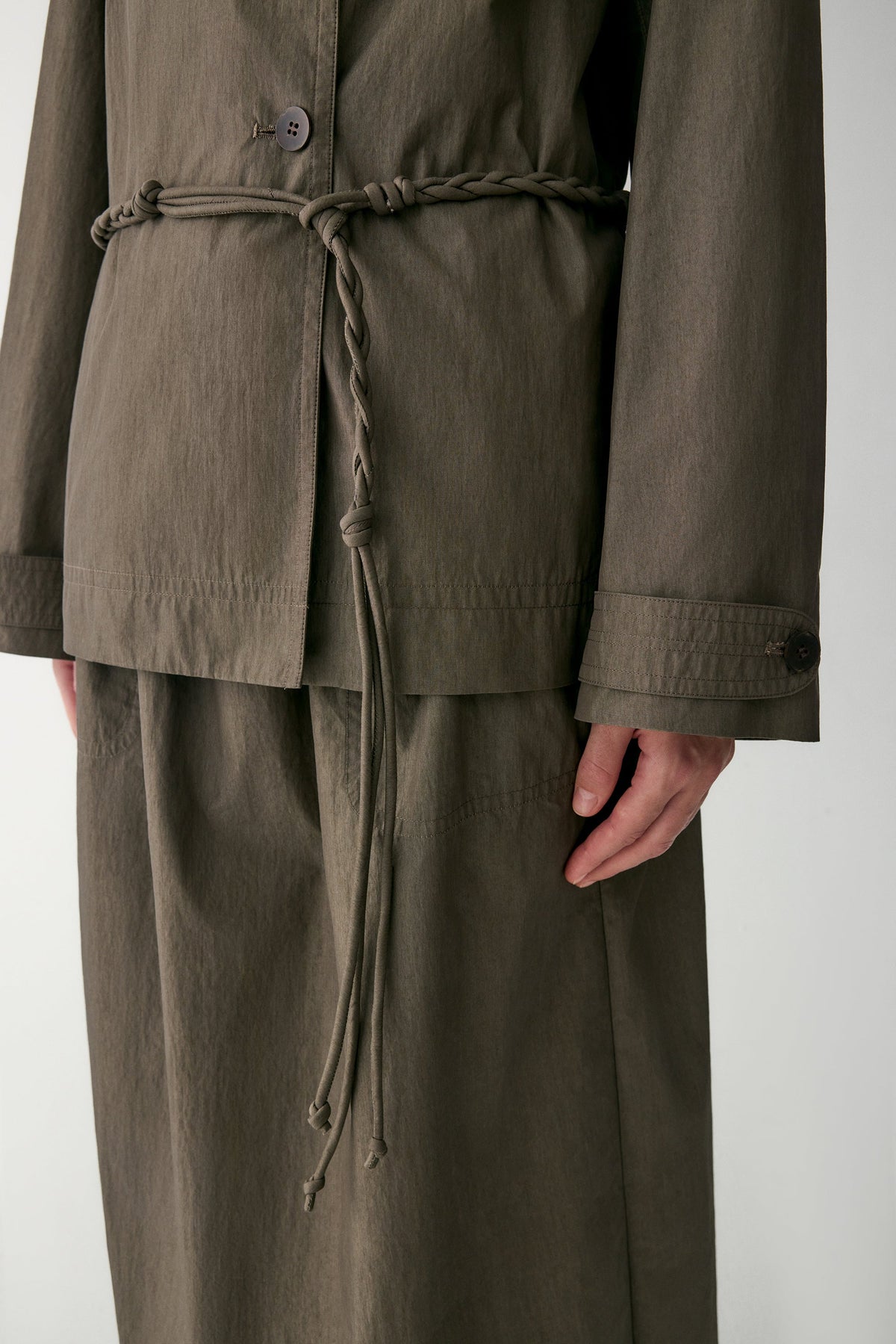 Anamartinezmadrid Vera | Trench Corto con Cinturón Anudado – photo 12